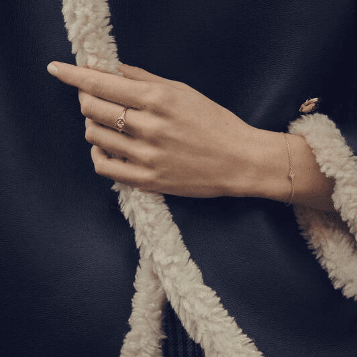 Magdalena ring, Maanesten