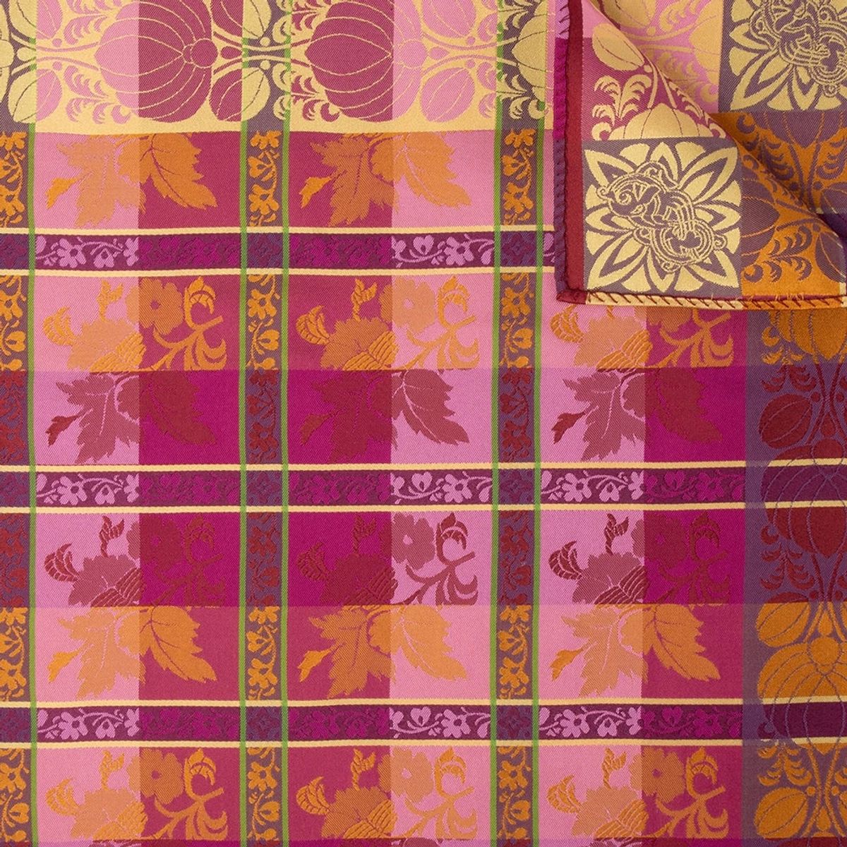 Mimmi Silkeskjerf nr 039