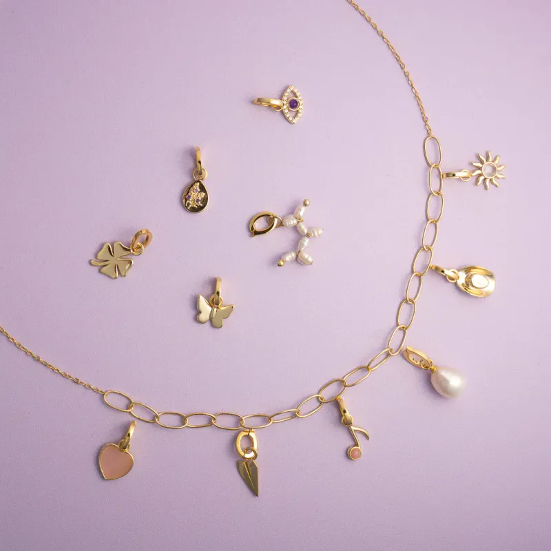 Smilyng :-) charm fra Sandra Lyng