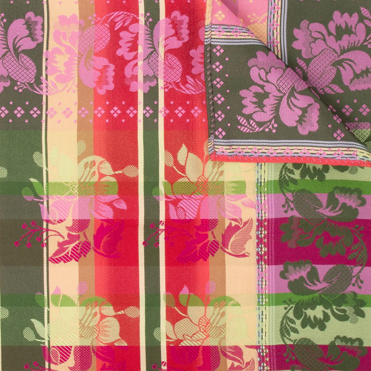 Gabriella Silkeskjerf nr 038