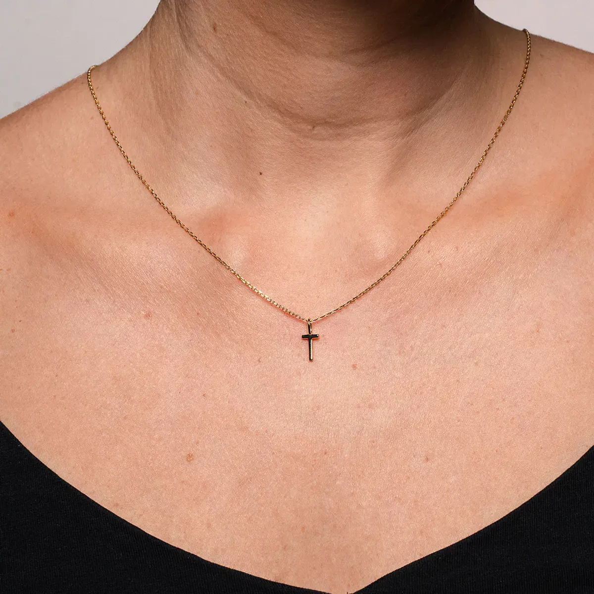 Bokstav smykke i forgylt sølv T